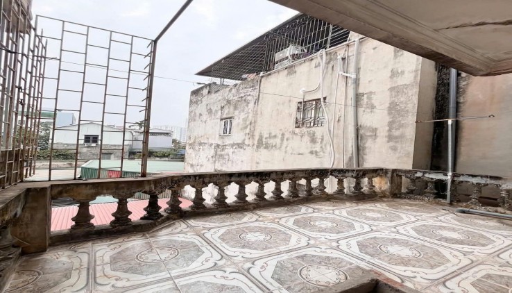 Cho thuê nhà ngõ 190 Hoàng Mai, 5.5 triệu, 30m2, 3 tầng, 2 ngủ, 2 vệ sinh, vào ngay